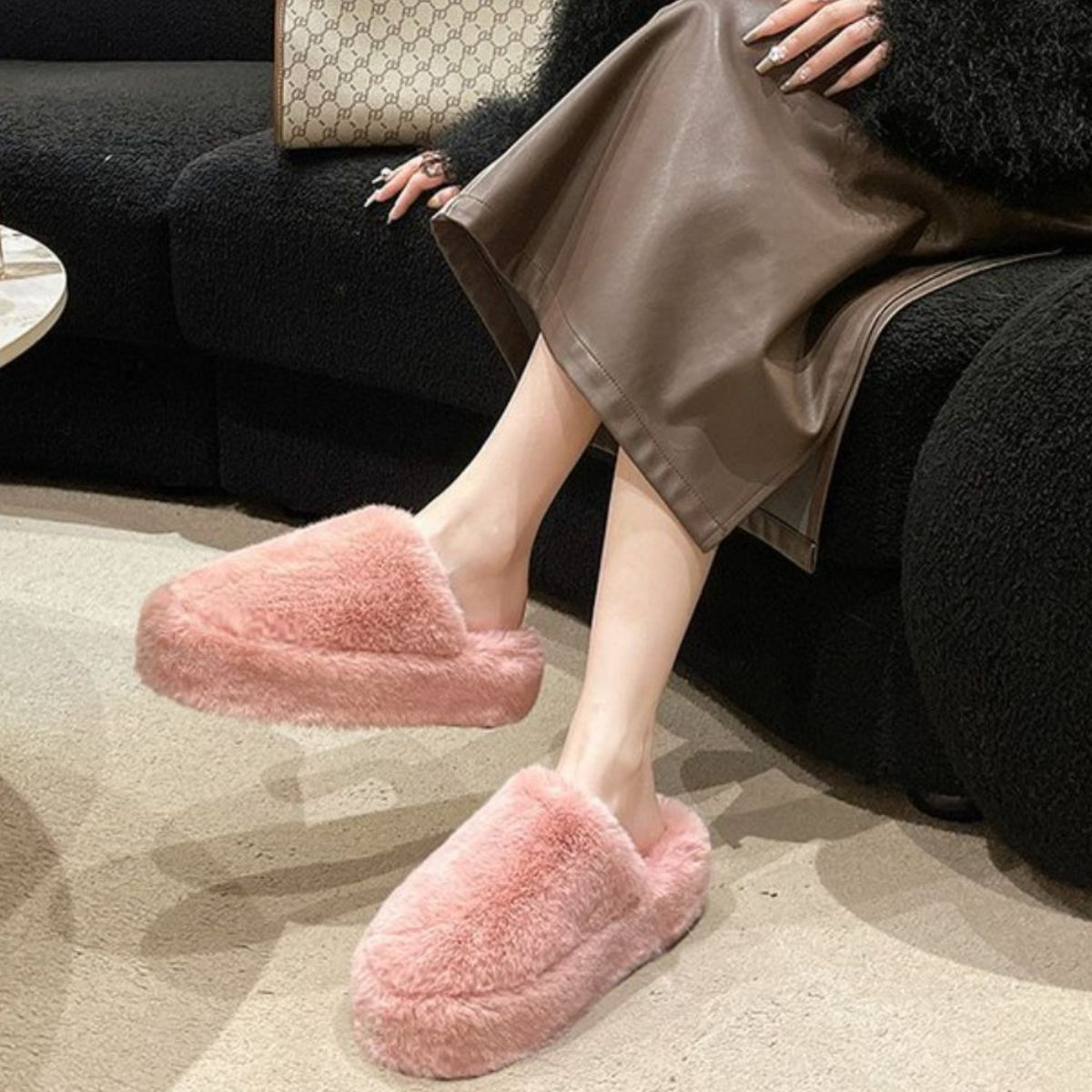 Fuzzy Round Toe Faux Fur Slippers