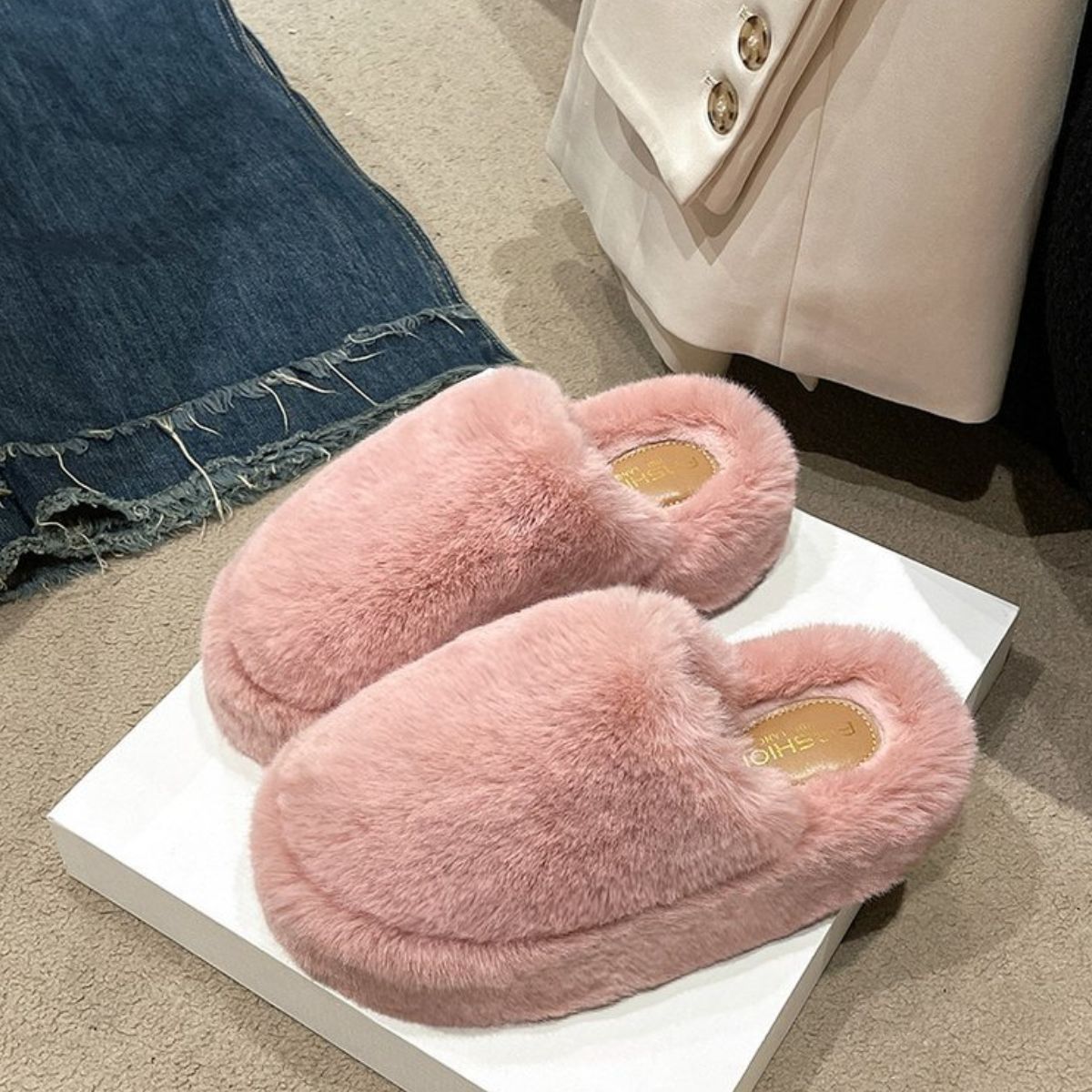 Fuzzy Round Toe Faux Fur Slippers