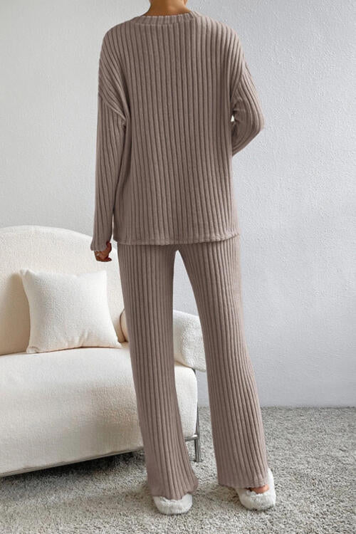 Ribbed V-Neck Cozy Set