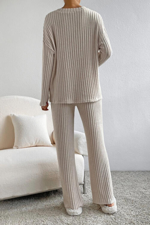 Ribbed V-Neck Cozy Set