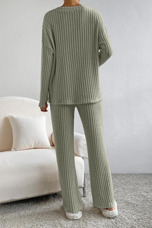 Ribbed V-Neck Cozy Set